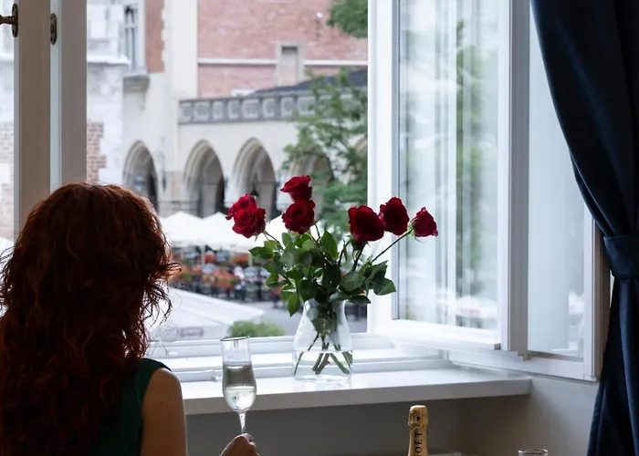 Main Square アパートホテル 4*