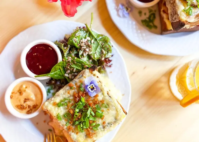 アパートホテル Main Square