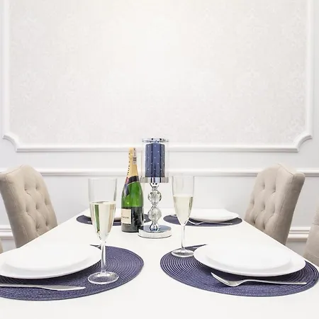 Hotel apartamentowy Main Square