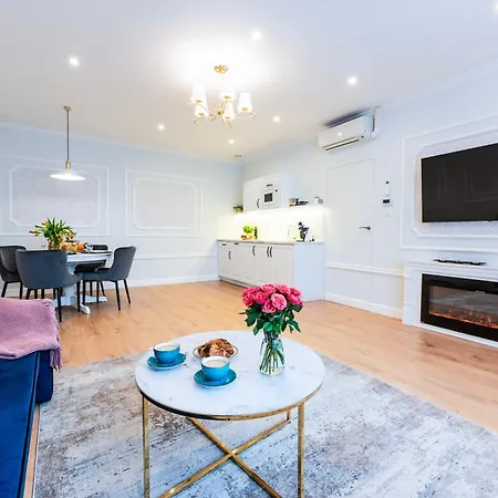 Main Square Hotel apartamentowy 4*