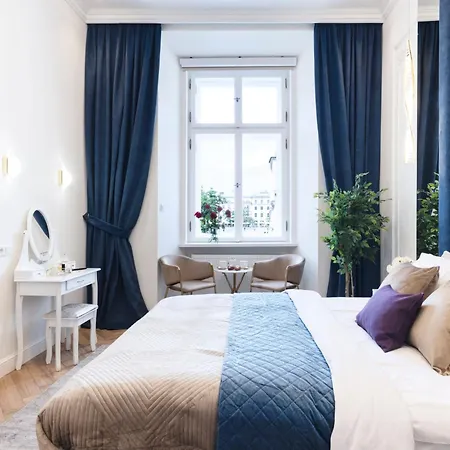 Main Square Apartmanhotel