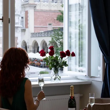 Main Square Hotel apartamentowy 4*