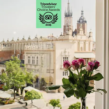 Main Square 4*