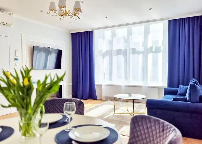 Main Square Aparthotel 4*