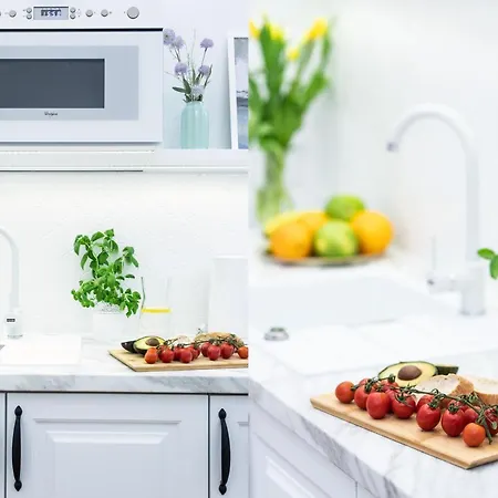 Apartmanhotel Main Square 4*