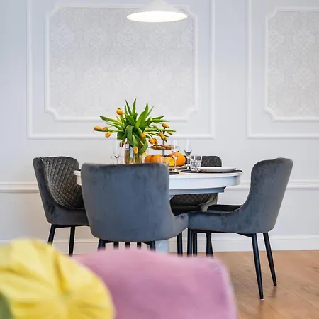 Main Square Apartmanhotel