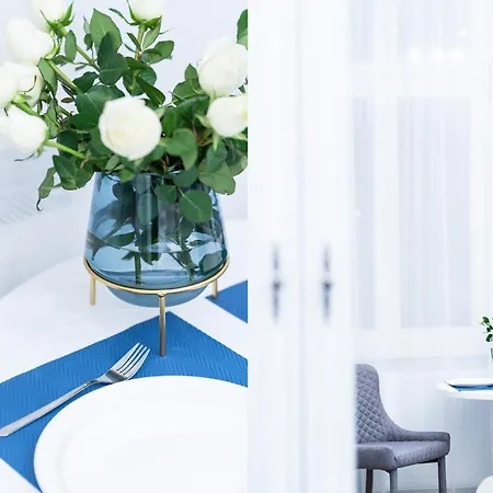 Apartmanhotel Main Square 4*