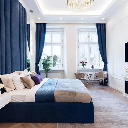 Apartmanhotel Main Square 4*